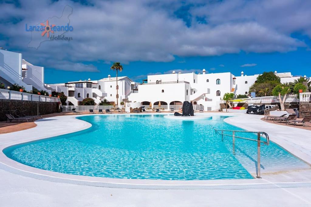 Vivienda Vacacional Papillon Costa Teguise Exterior foto